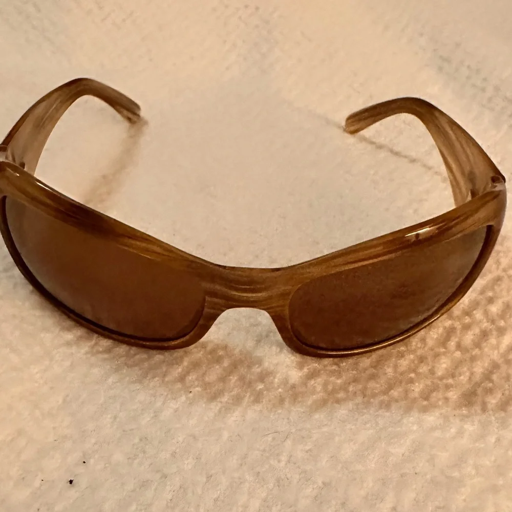 Maui Jim Polarized Sandstone Hibiscus Wrap MJ 134-22 Pre Loved AUTHENTIC